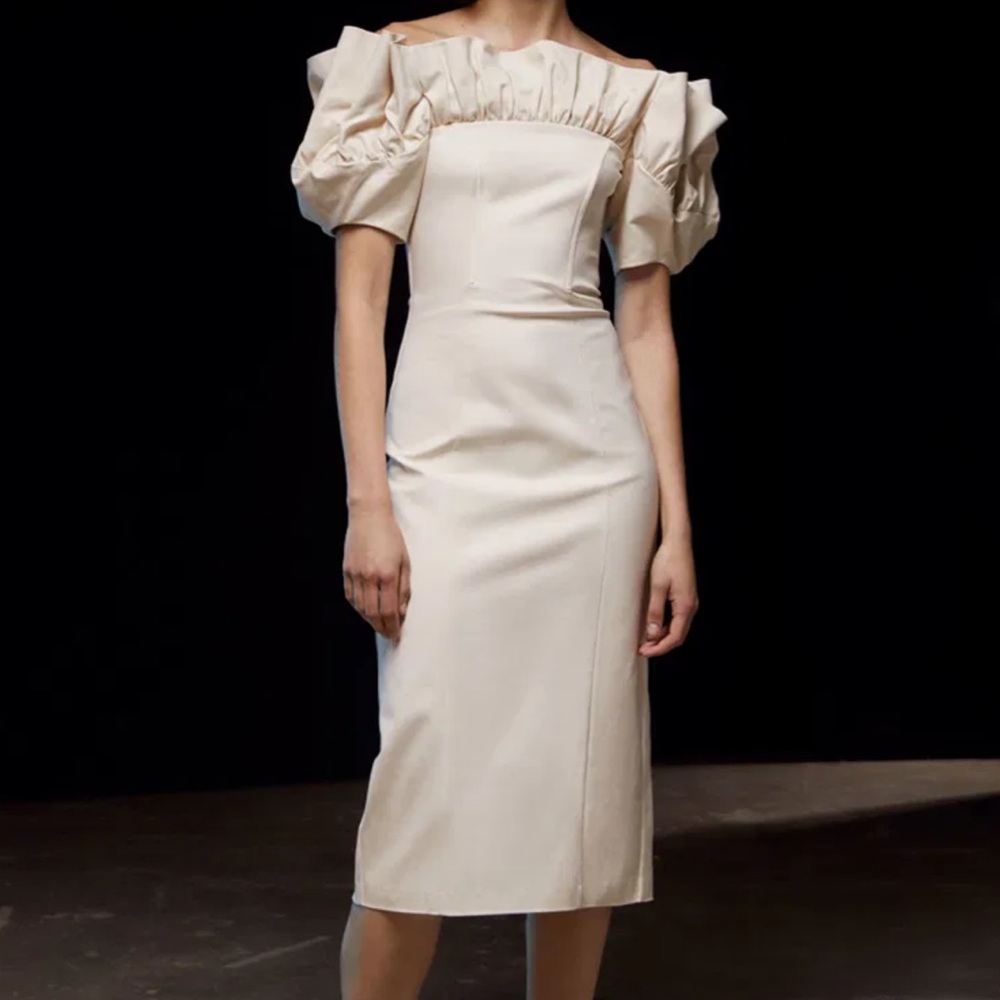 & Other Stories Elegant Cream Ruffled  Off-Shoulder Midi Dress
